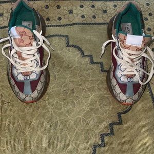 Gucci Sneakers